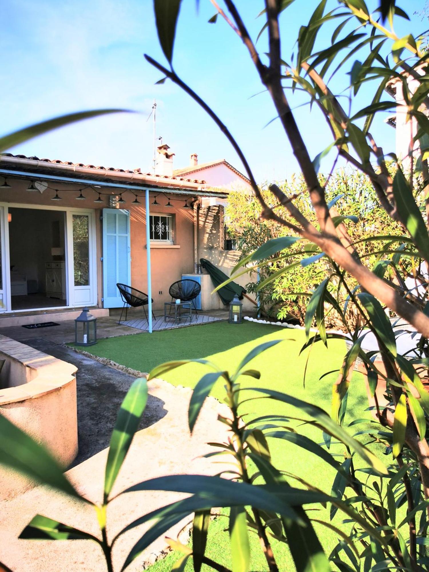 Studio Jardin Privatif 300M De La Plage Sainte-Maxime Esterno foto